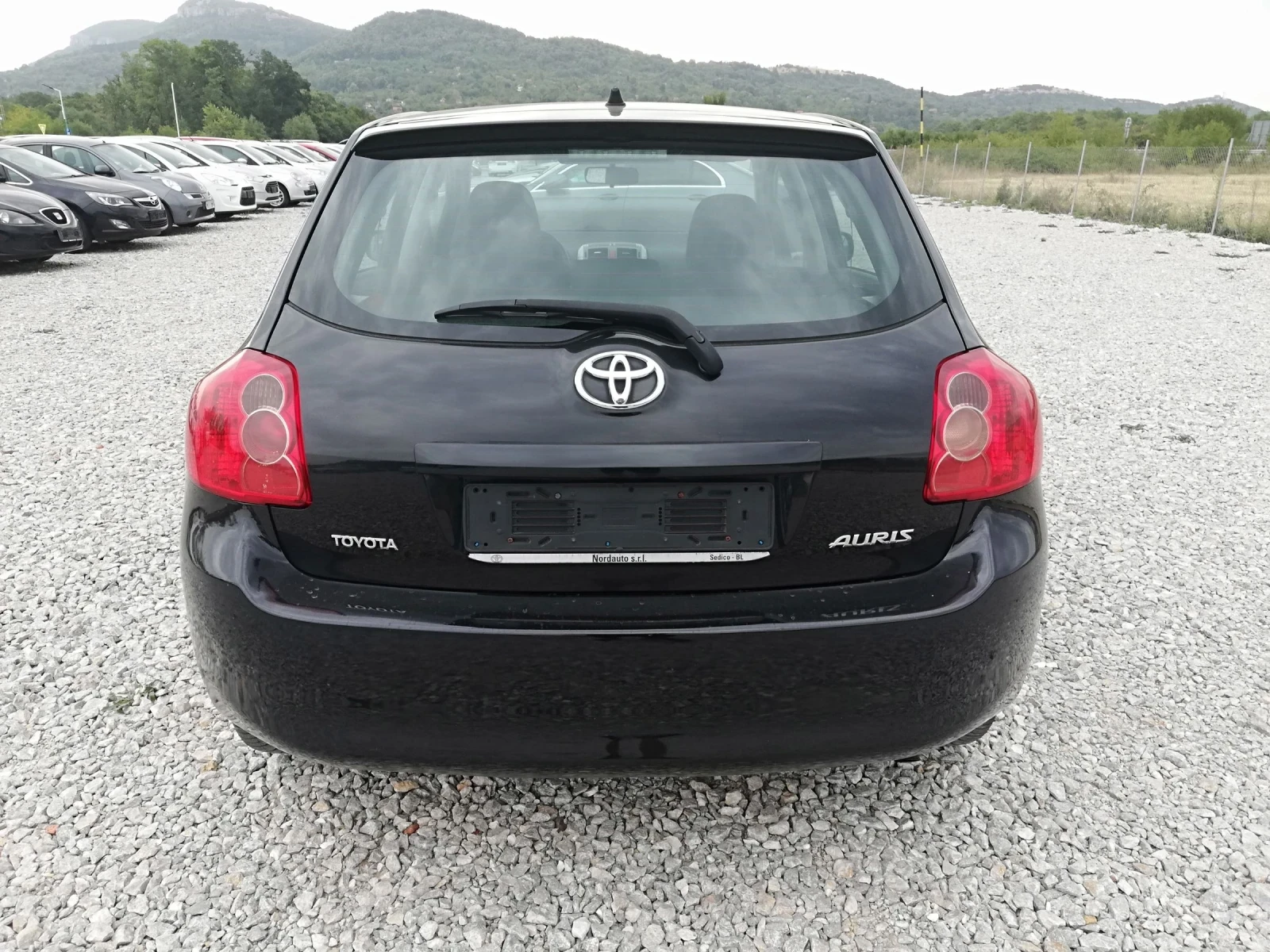 Toyota Auris 1.4d4d kli IT - изображение 5