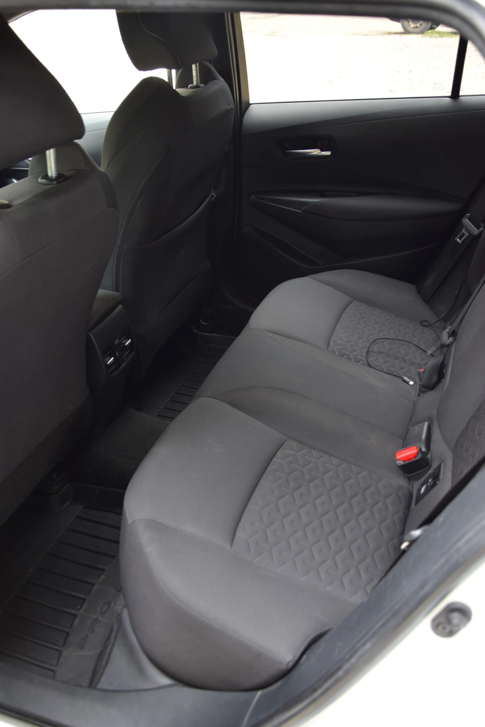 Toyota Corolla Touring Sports XII (E210)  - изображение 7
