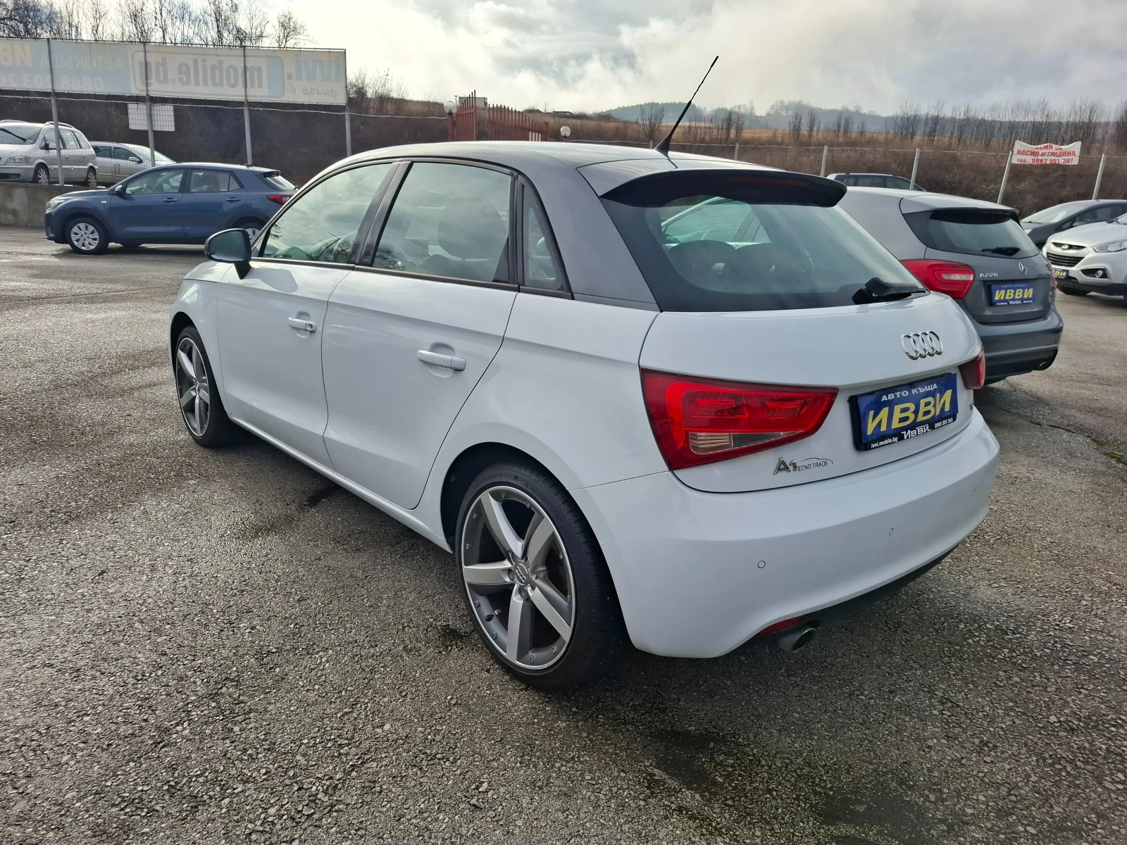 Audi A1 1.6 TDI S tronic S line edition plus, снимка 15 - Автомобили и джипове - 52077854