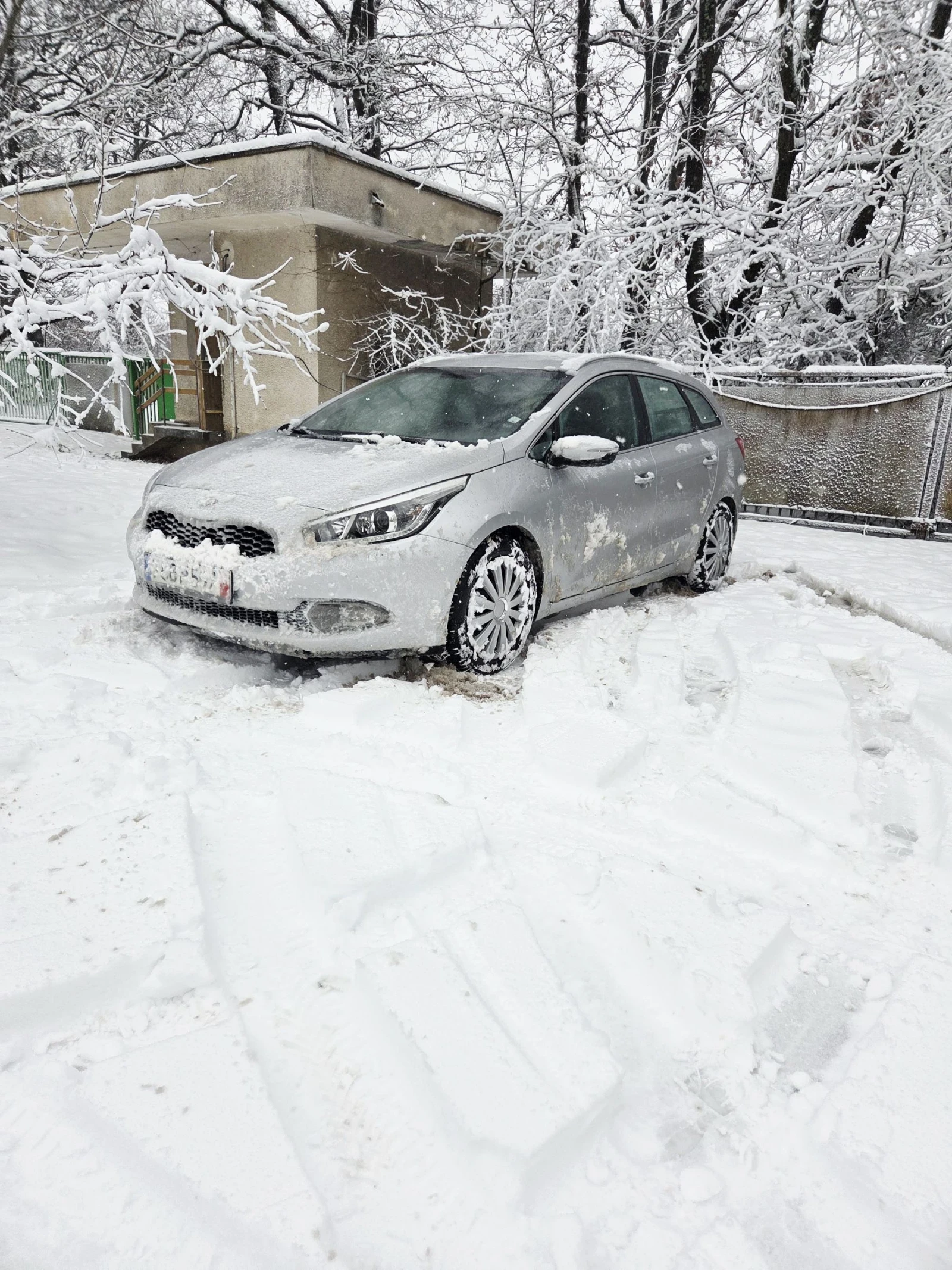Kia Ceed Kia Ceed 1.6 GDI Trend Автомат  Реални 141 000  - изображение 2