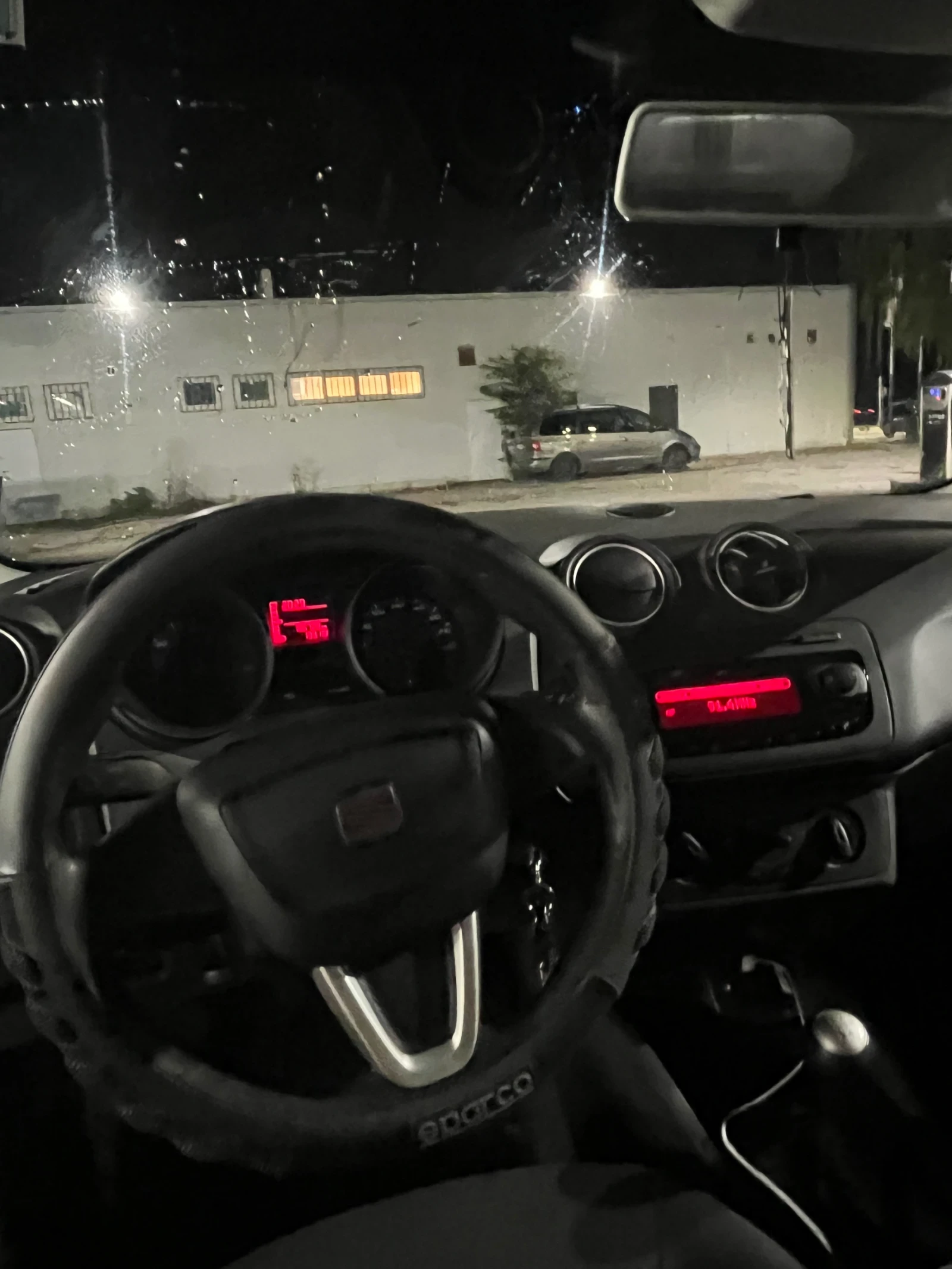 Seat Ibiza  - изображение 10