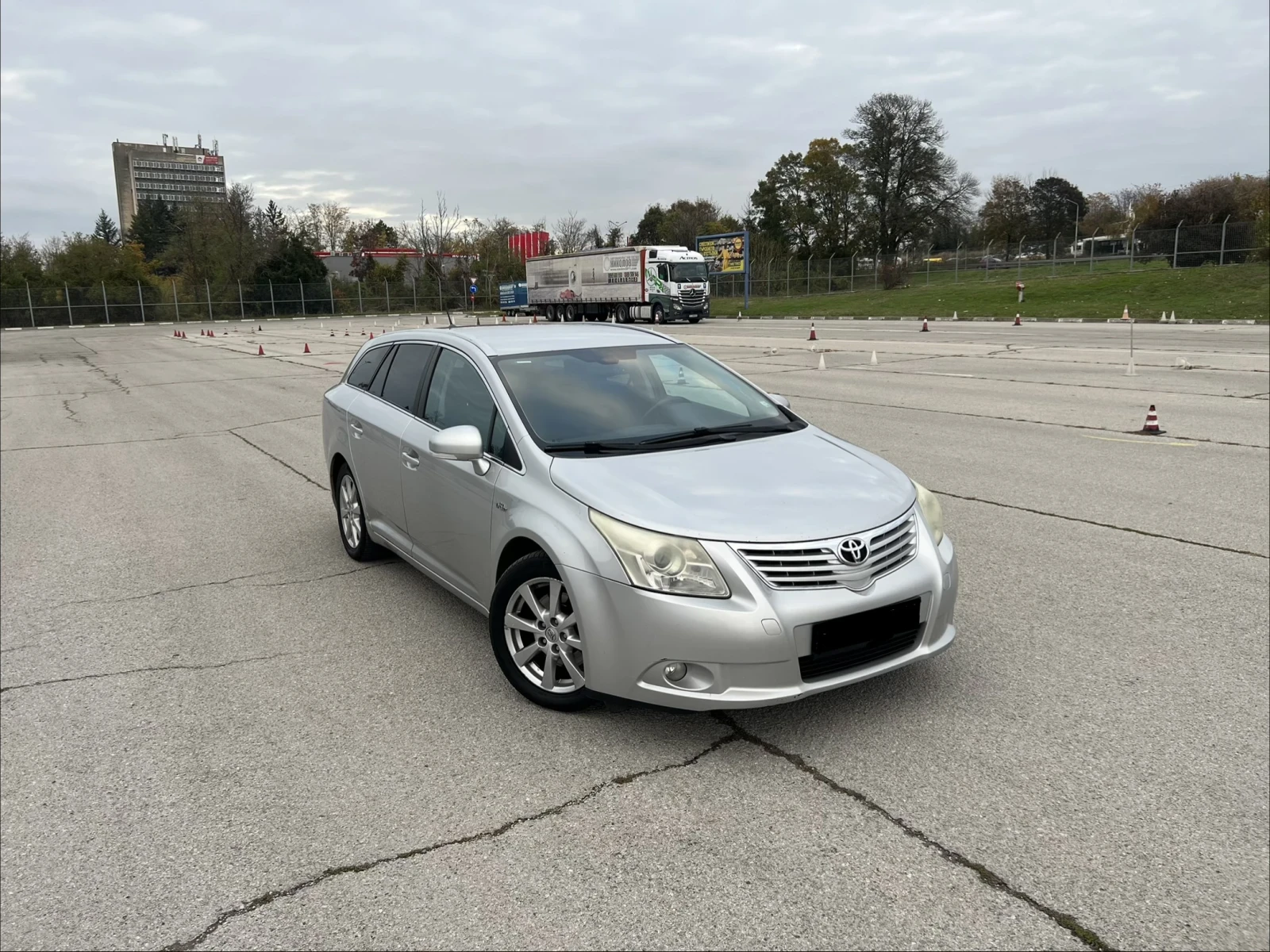 Toyota Avensis 2.2d ! 6-СКОРОСТИ! УНИКАТ! БАРТЕР! - изображение 3