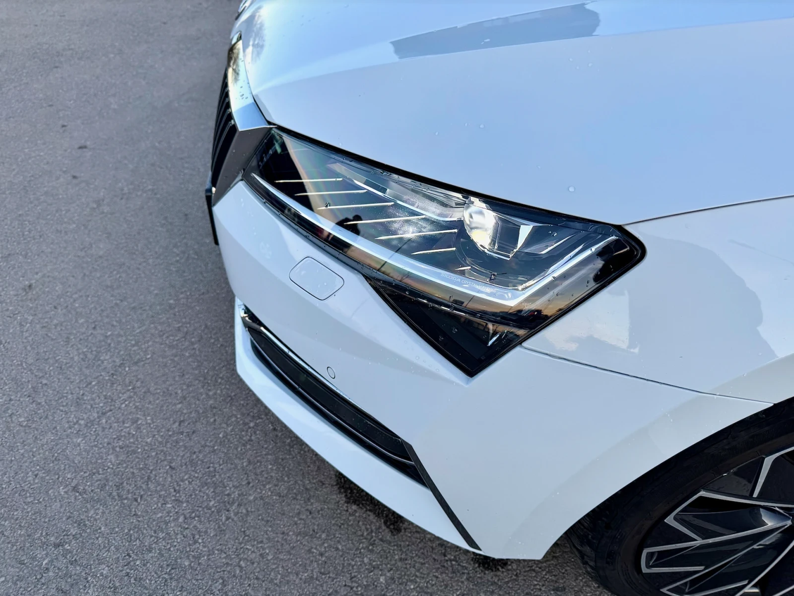 Skoda Superb * 2.0 TDI * 4x4 * L&K Matrix, снимка 14 - Автомобили и джипове - 53818725