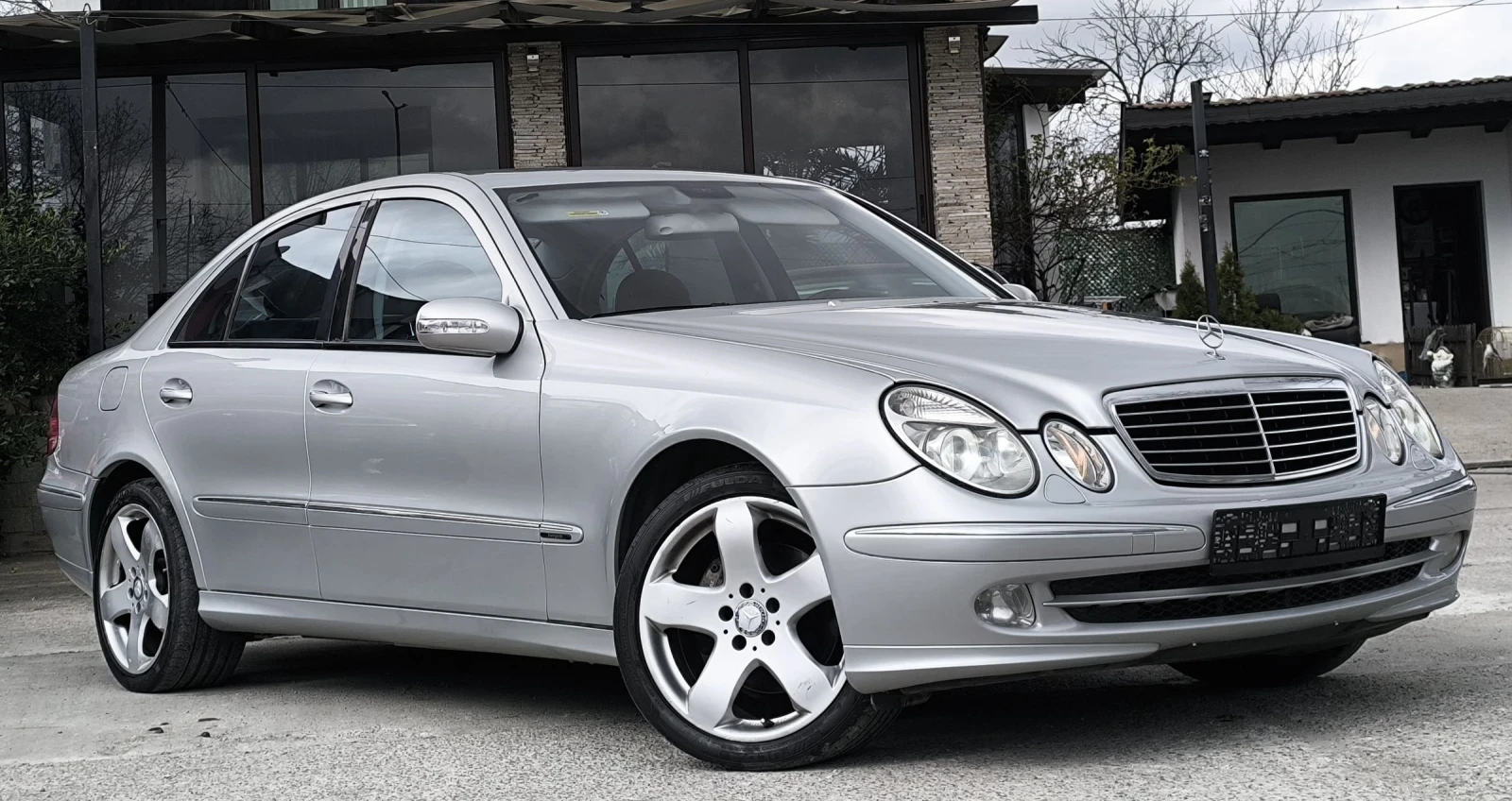 Mercedes-Benz E 320 CDI AVANTGARDE , снимка 3 - Автомобили и джипове - 53907885