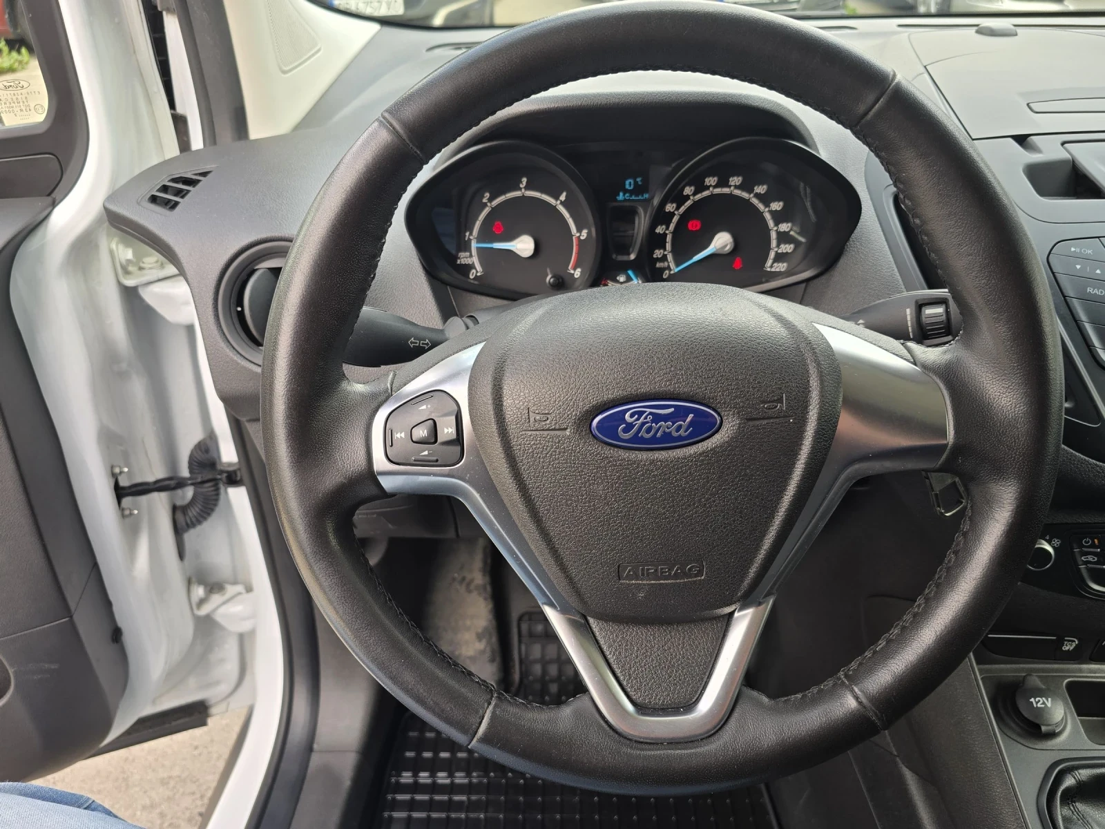 Ford Courier 1.5TDCI 100ks, снимка 7 - Автомобили и джипове - 54284990