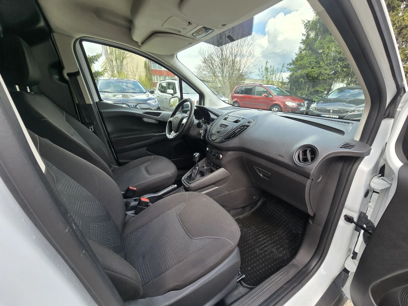 Ford Courier 1.5TDCI 100ks, снимка 14 - Автомобили и джипове - 54284990