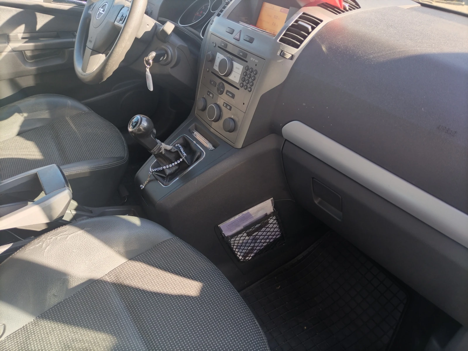 Opel Zafira ВАН, снимка 2 - Автомобили и джипове - 54957140