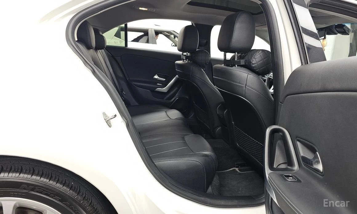 Mercedes-Benz A 220, снимка 12 - Автомобили и джипове - 55145677