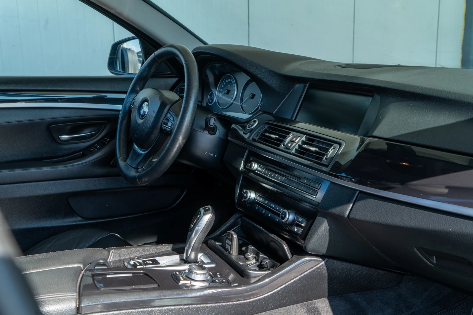 BMW 530 D = F10 = 8ZF = TOP = ГАРАНЦИЯ = ЛИЗИНГ, снимка 11 - Автомобили и джипове - 55478701