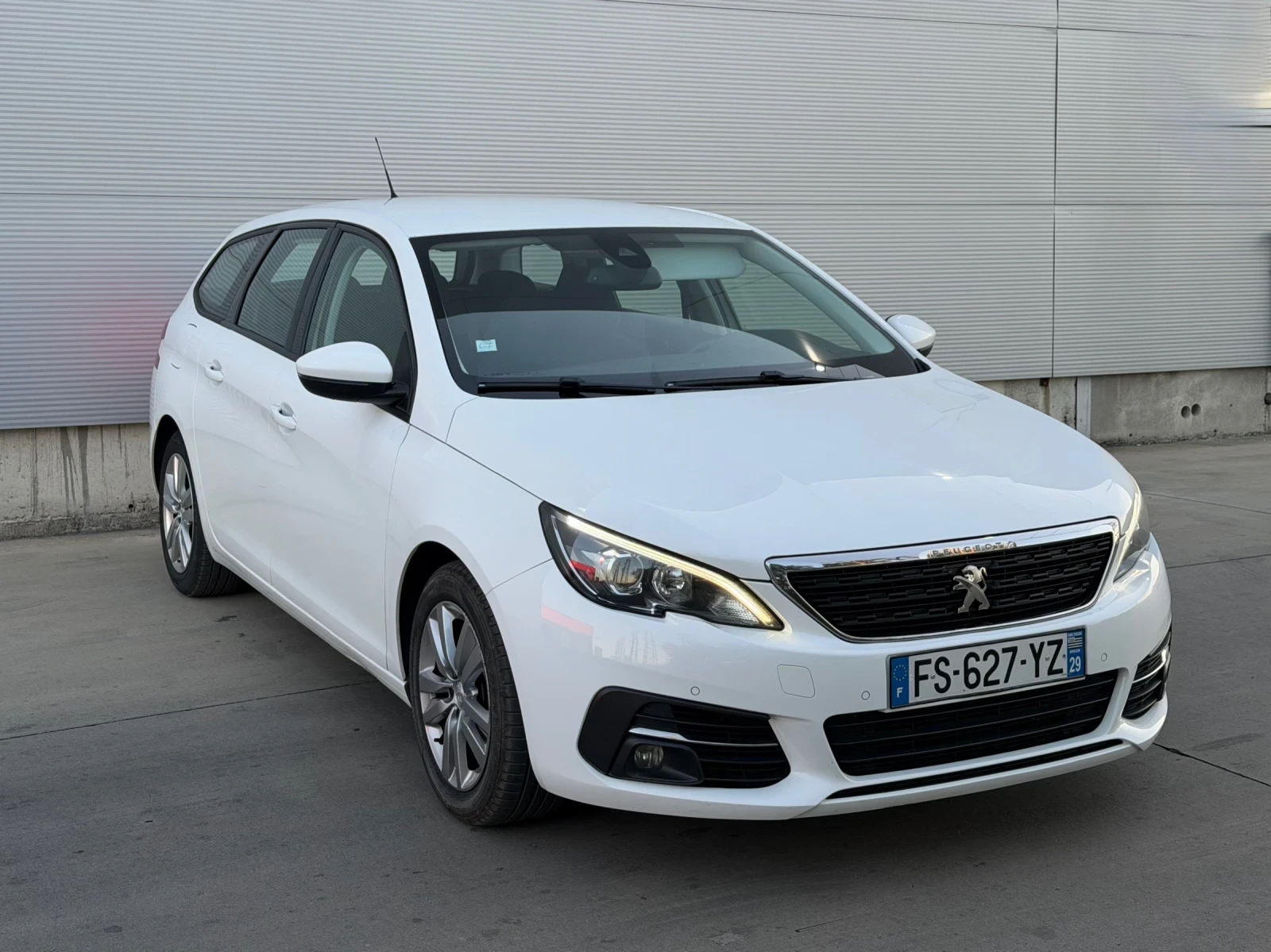 Peugeot 308 1.5 BlueHDI, снимка 3 - Автомобили и джипове - 55772059