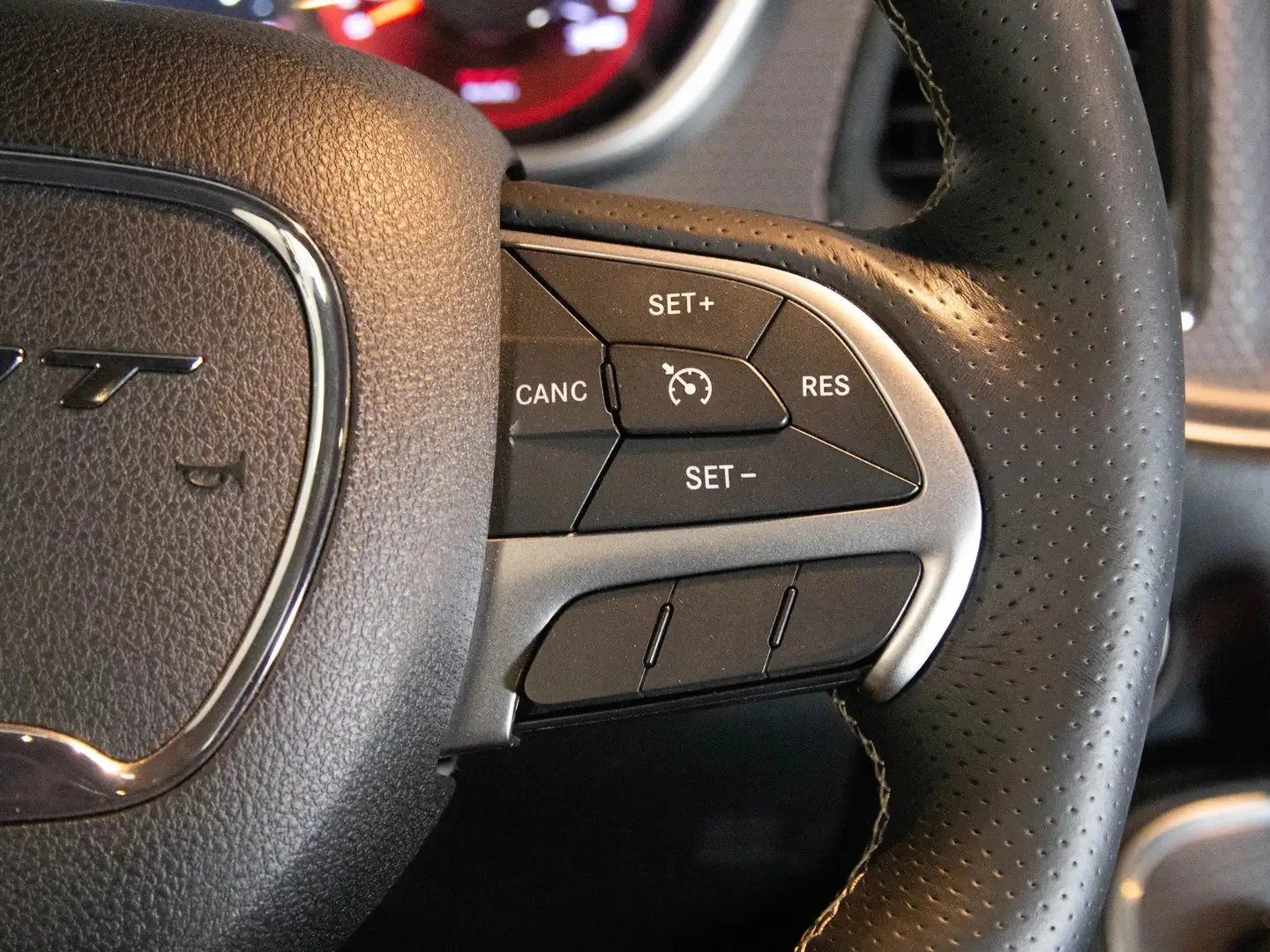 Dodge Challenger HELLCAT 900+ HP MANUAL  ���� �� �������� ��������� | Mobile.bg � ����������� 10
