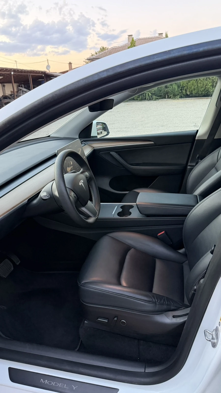 Tesla Model Y DUAL MOTOR LONG RANGE, снимка 14 - Автомобили и джипове - 55943749