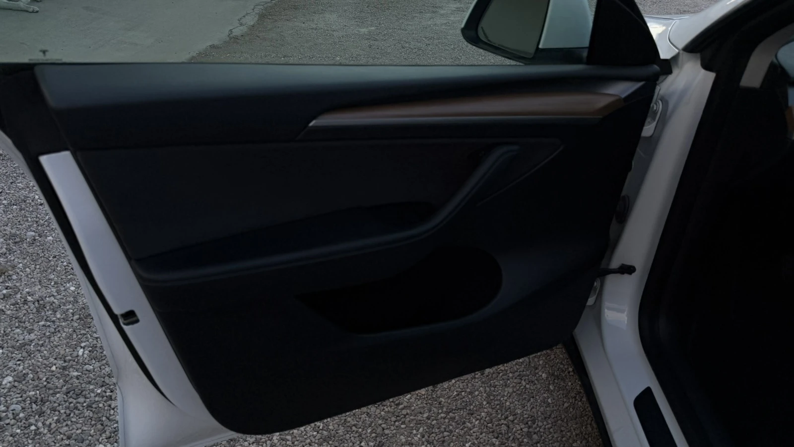 Tesla Model Y DUAL MOTOR LONG RANGE, снимка 8 - Автомобили и джипове - 55943749