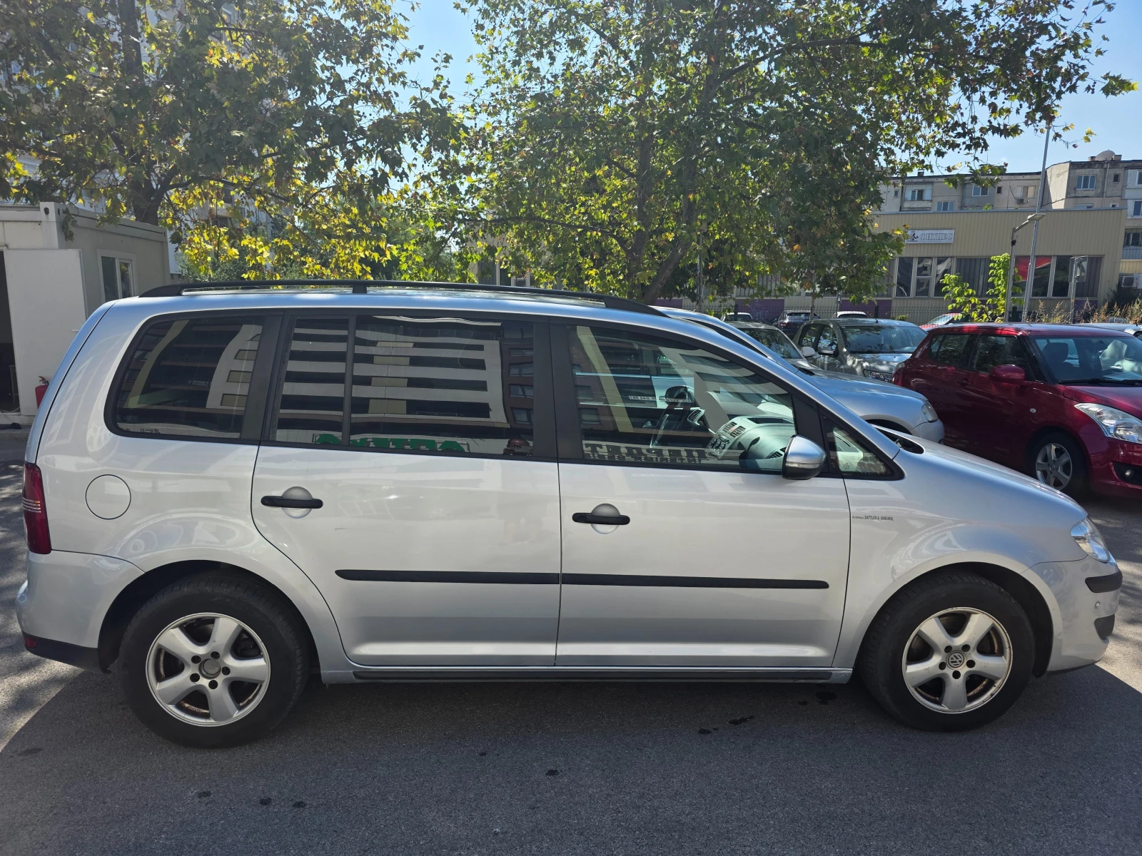 VW Touran 1.9 TDI 90кс. 6 скорости, снимка 6 - Автомобили и джипове - 55950130