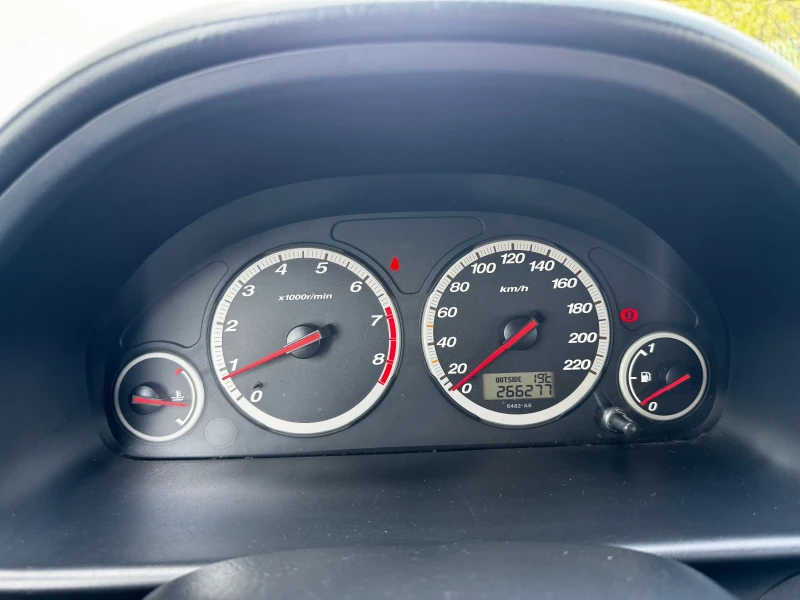 Honda Cr-v 2.0I-VTEC 4x4 Klimatron, снимка 12 - Автомобили и джипове - 49631103