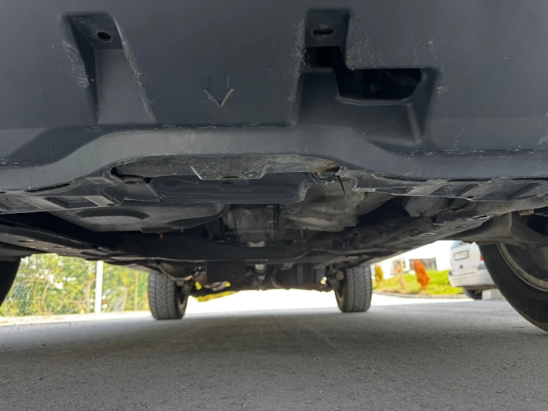 Honda Cr-v 2.0I-VTEC 4x4 Klimatron, снимка 15 - Автомобили и джипове - 49631103