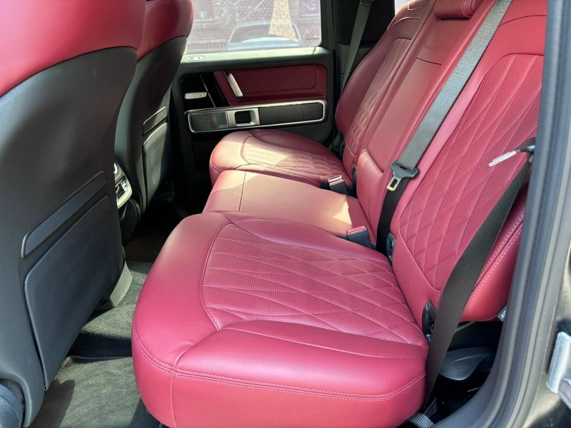 Mercedes-Benz G 450 d/AMG/FACELIFT/MAGNO/SUPERIOR/MANUFAKTUR/BURM/360/, снимка 17 - Автомобили и джипове - 52551624