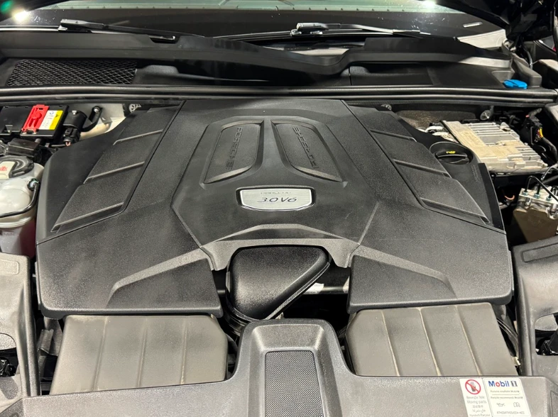 Porsche Cayenne PREMIUM PLUS* 21INCH RS WHEELS* LED MATRIX* BOSE, снимка 16 - Автомобили и джипове - 53514647