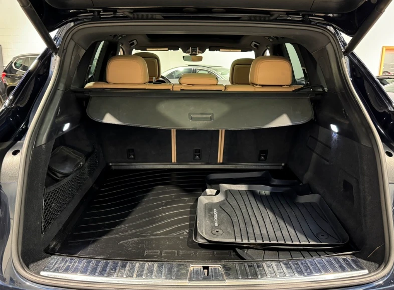 Porsche Cayenne PREMIUM PLUS* 21INCH RS WHEELS* LED MATRIX* BOSE, снимка 15 - Автомобили и джипове - 53514647