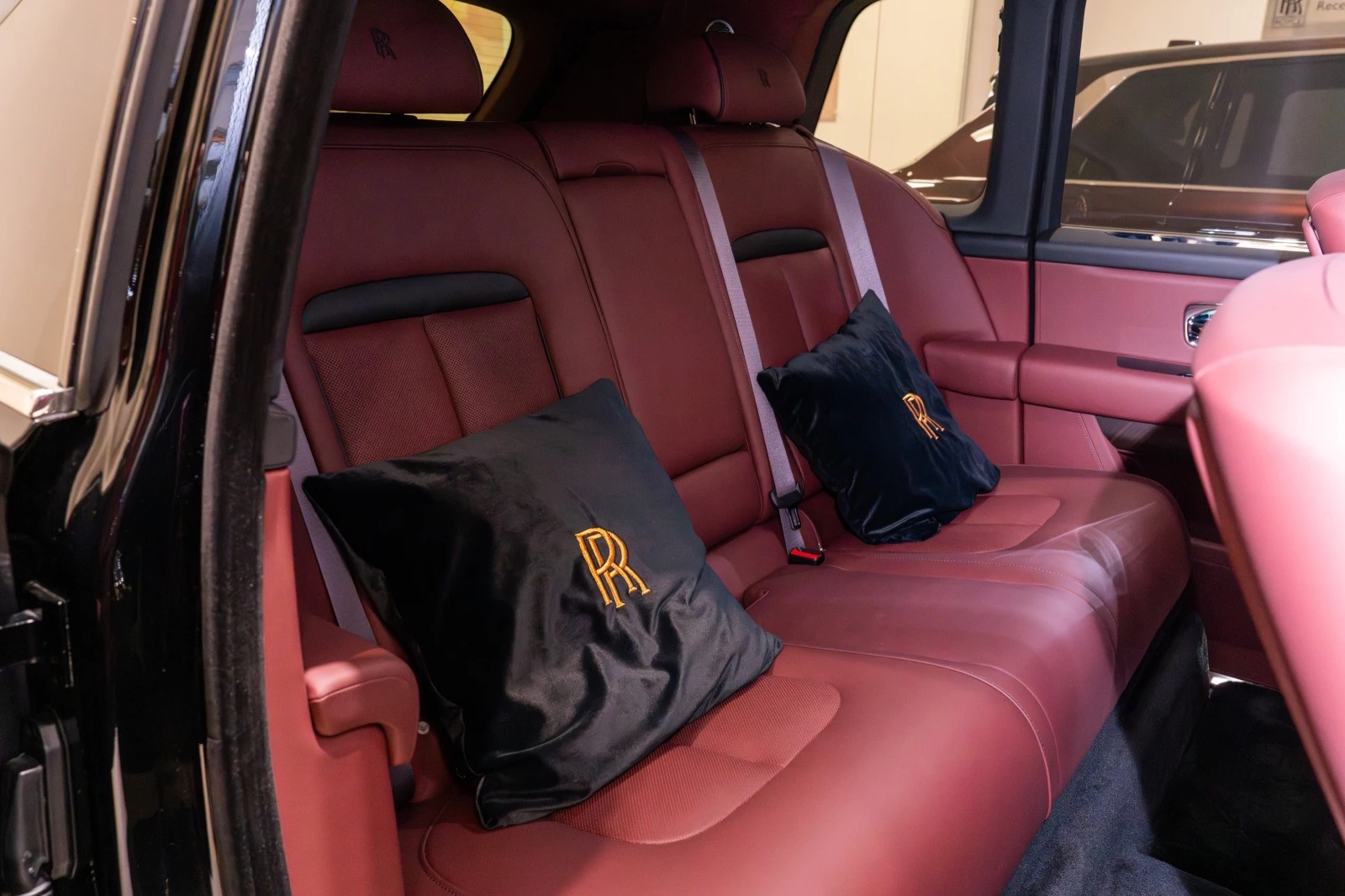 Rolls-Royce Cullinan | Mobile.bg   11