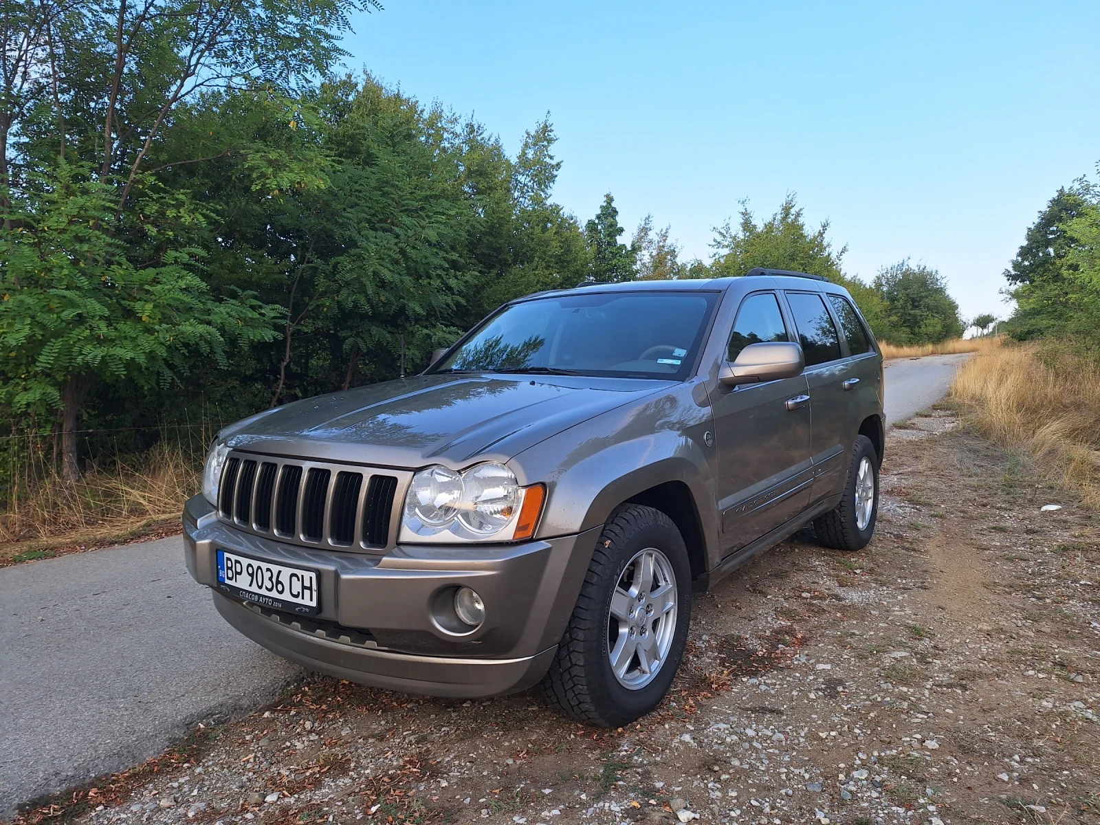 Jeep Grand cherokee  - изображение 3