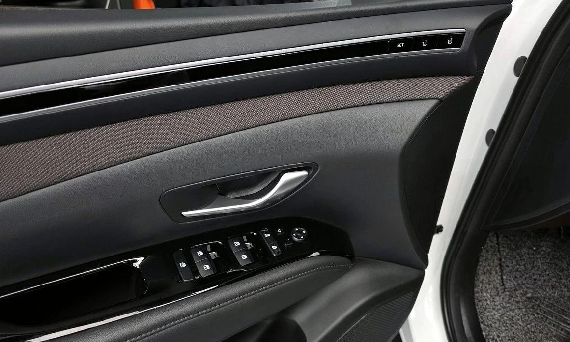 Hyundai Tucson Gasoline 1.6 Turbo 2WD Inspiration - изображение 9