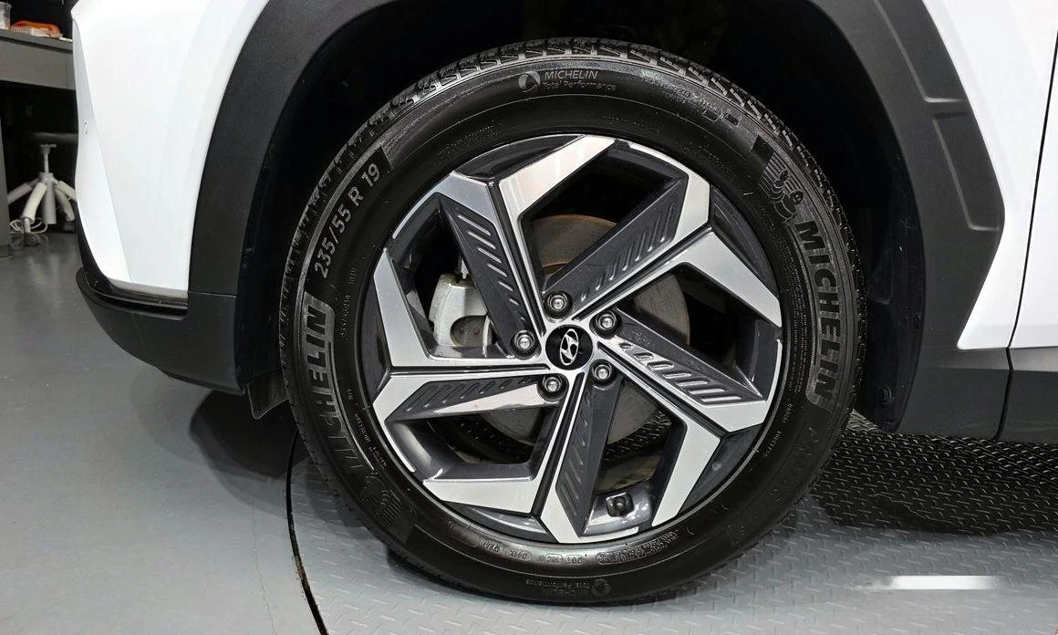 Hyundai Tucson Gasoline 1.6 Turbo 2WD Inspiration - изображение 3