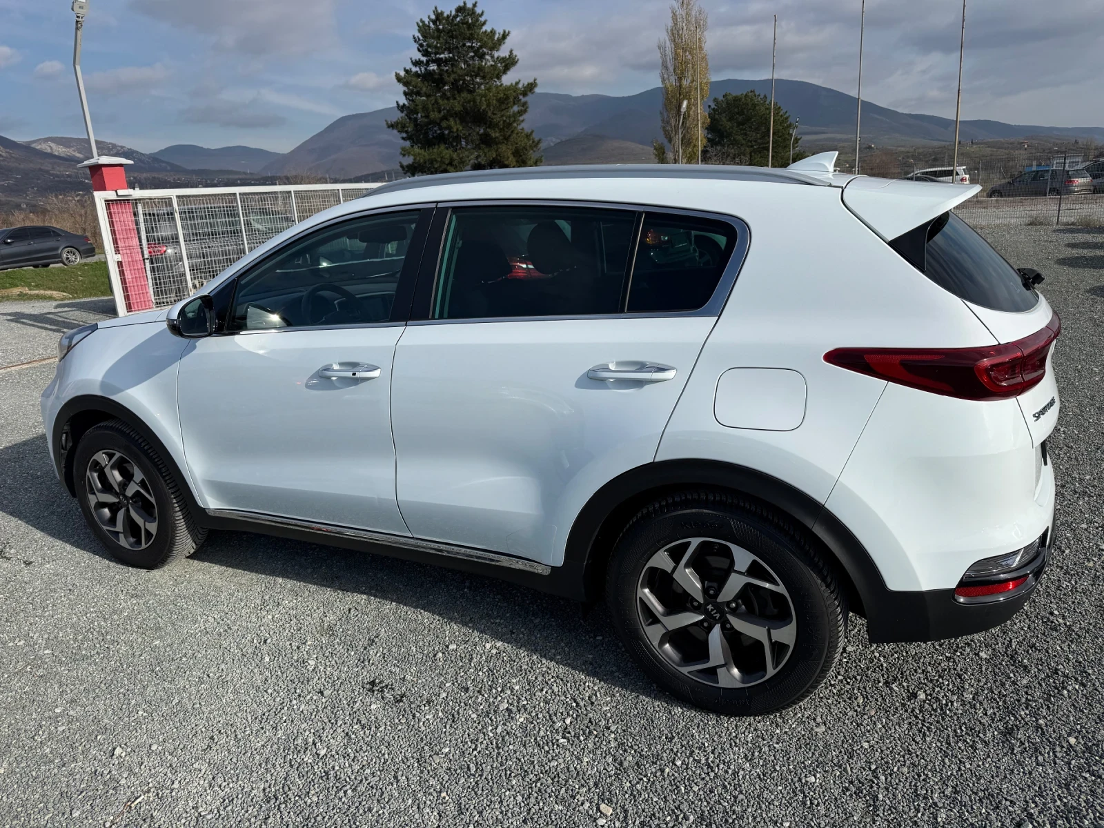 Kia Sportage (KATO НОВА) - изображение 9