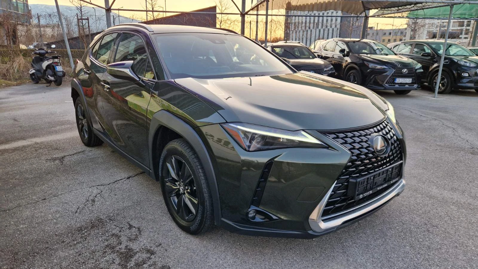 Lexus UX 250h 2.0 Hybrid, Face Lift, �������� | Mobile.bg � ����������� 2
