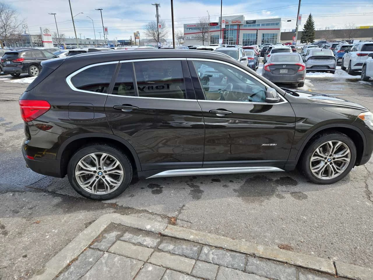 BMW X1 * xDrive28i * ПРЕДСТАВИТЕЛСТВО * ПОДГРЕВ * КАМЕРА, снимка 3 - Автомобили и джипове - 53953242