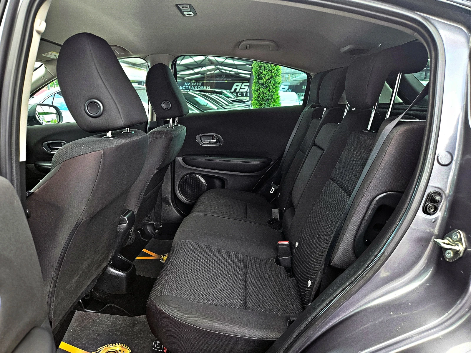 Honda Hr-v 1.6D/ANDROID AUTO/ПОДГРЕВ/LINE ASSY/6 СКОРОСТИ/LIZ, снимка 16 - Автомобили и джипове - 54766425