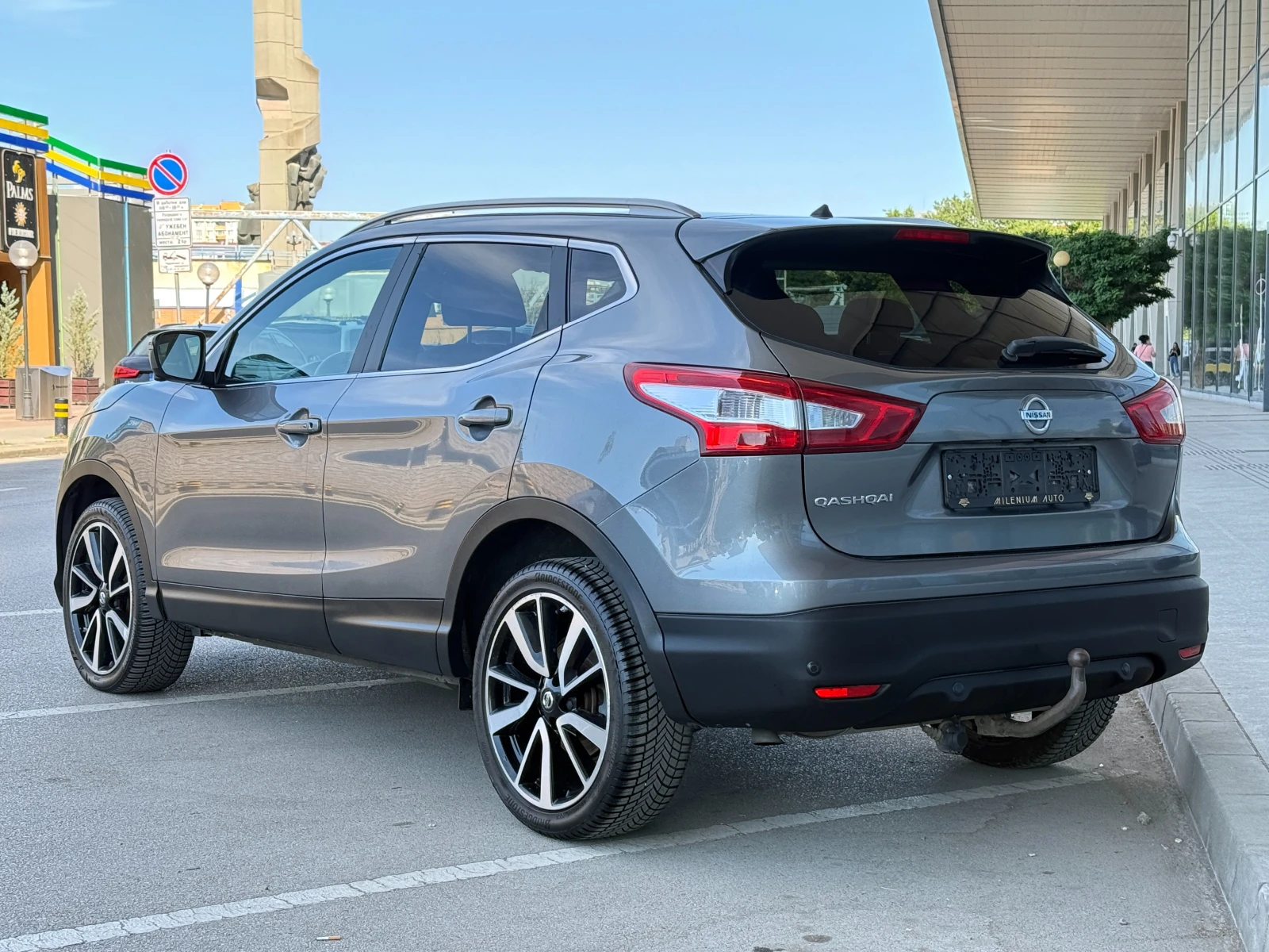 Nissan Qashqai 6 МЕСЕЦА ГАРАНЦИЯ/1.6DCI 131кс Tekna Всички Екстри, снимка 3 - Автомобили и джипове - 55188800