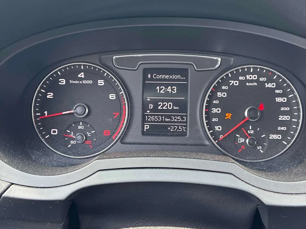 Audi Q3  Technik / LED / BOSE / ШИБИДАХ / АВТОКРЕДИТ , снимка 8 - Автомобили и джипове - 55500561