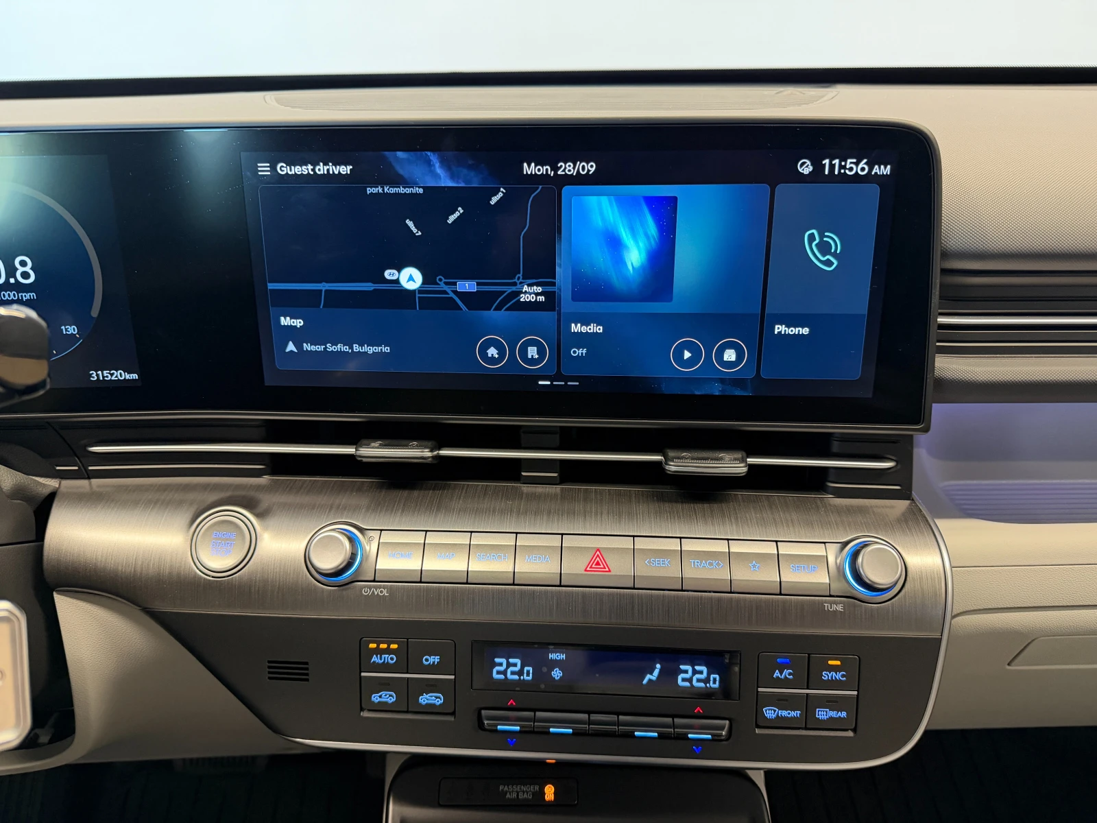 Hyundai Kona PREMIUM, снимка 13 - Автомобили и джипове - 56258012