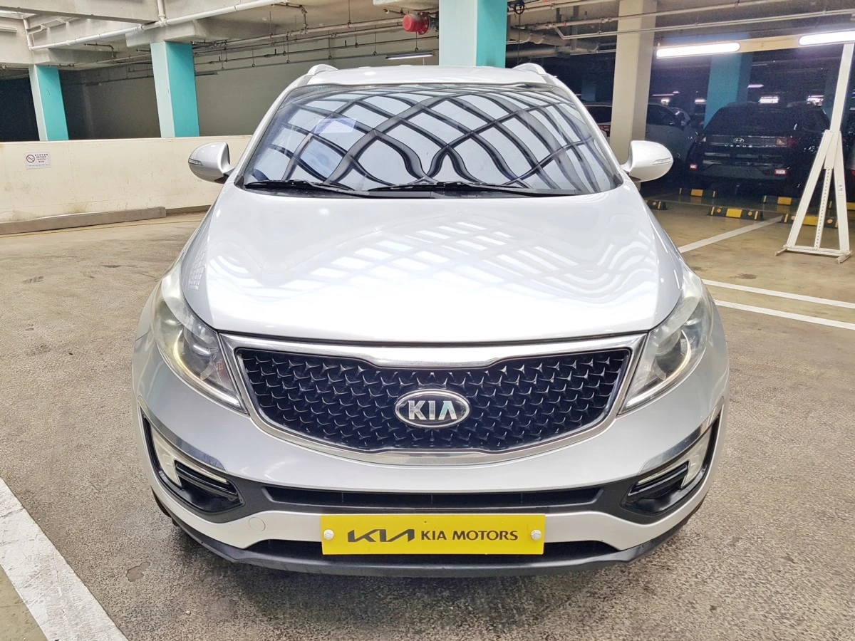 Kia Sportage R-2.0L CRDI AUTOMATIC, снимка 2 - Автомобили и джипове - 56343584