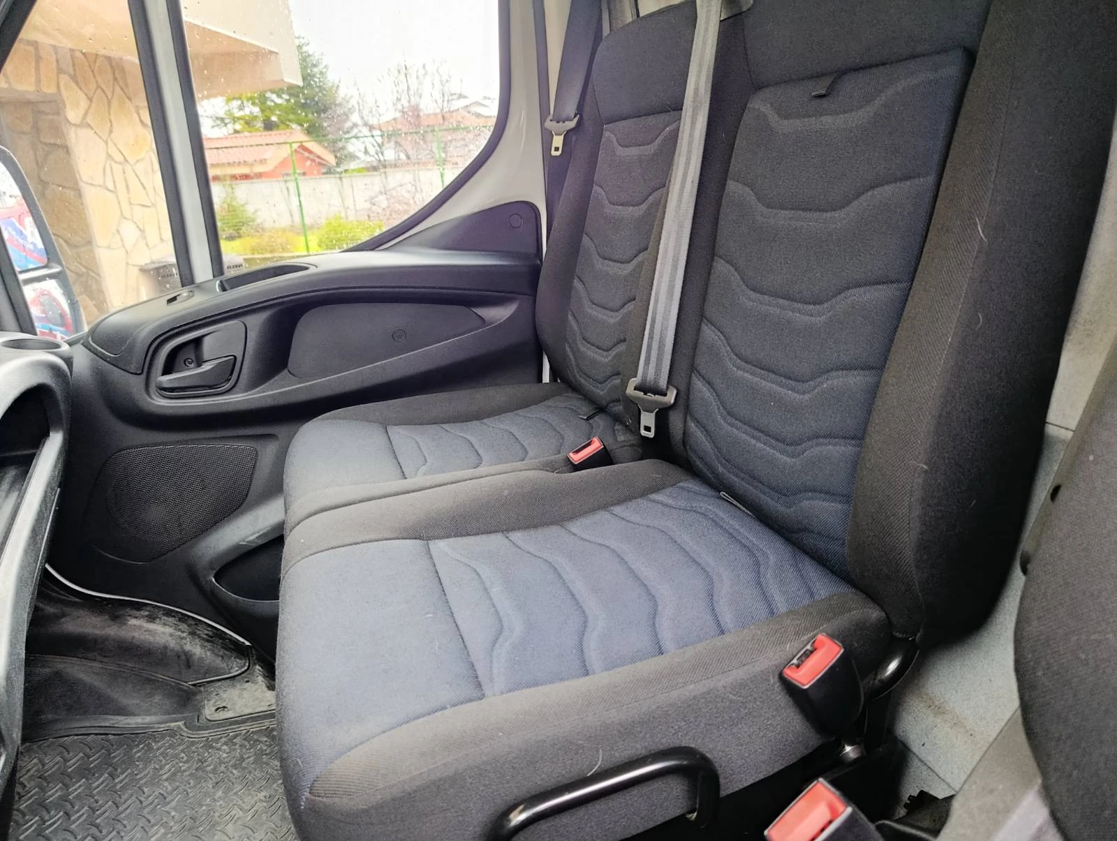 Iveco 35s16 Daily, снимка 9 - Бусове и автобуси - 55140762