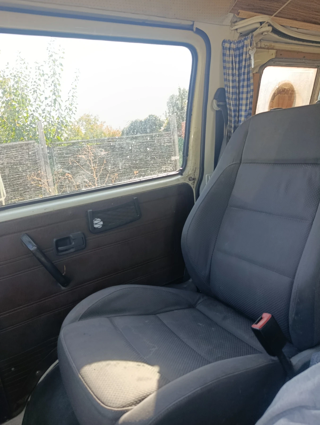 VW T3, снимка 14 - Бусове и автобуси - 56433292