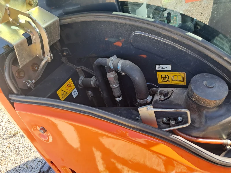 Багер Hitachi ZAXIS 26U-5A, снимка 16 - Индустриална техника - 50898765