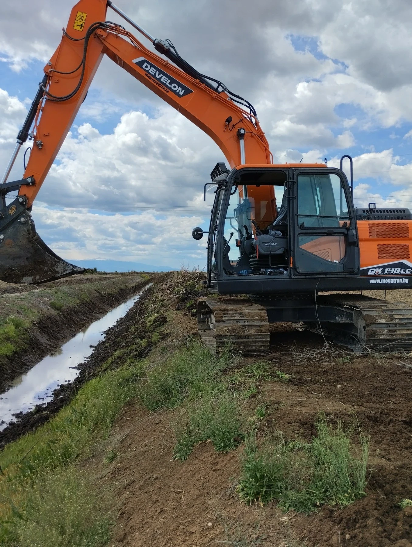  DOOSAN Dx140 | Mobile.bg   1