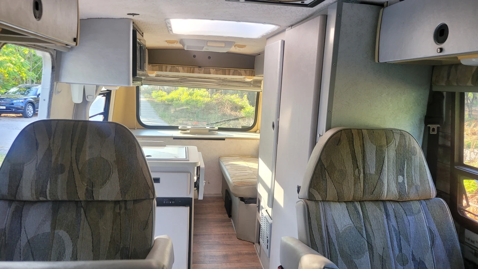 Кемпер VW Rialta Winnebago - изображение 7