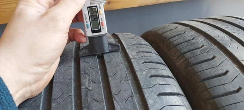 Гуми Летни 225/50R17, снимка 4 - Гуми и джанти - 31996908