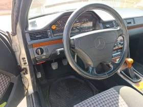 Mercedes-Benz 124, снимка 4