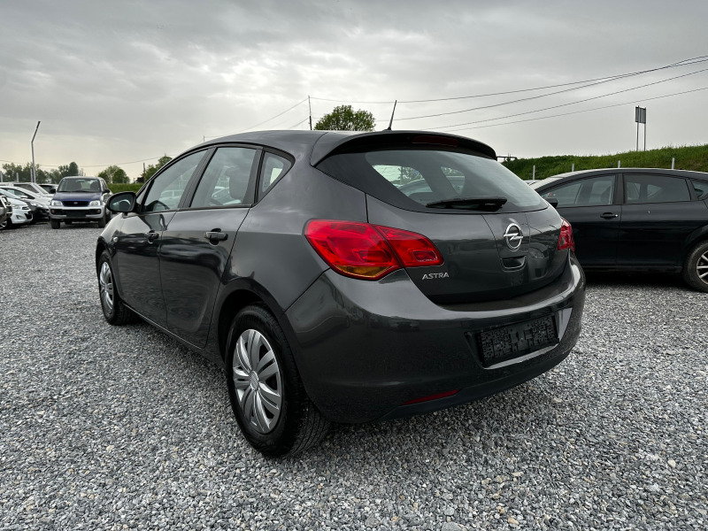 Opel Astra 1.4i LPG 100hp, снимка 6 - Автомобили и джипове - 45298308