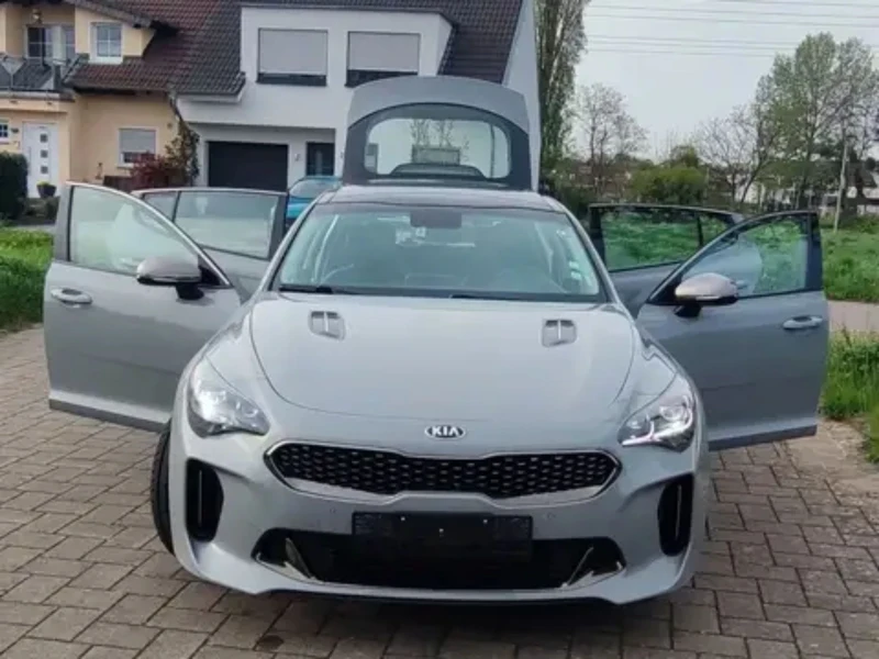 Kia Stinger, снимка 4 - Автомобили и джипове - 48011475