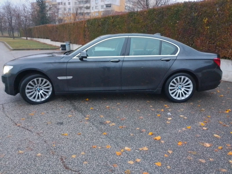 BMW 730, снимка 13 - Автомобили и джипове - 48242937