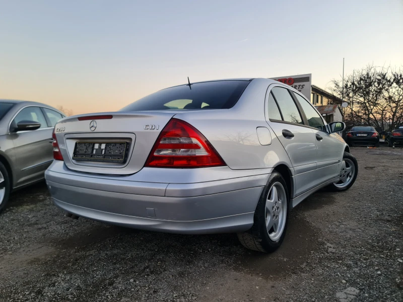 Mercedes-Benz C 200 FACCE LIFT/АВТОМАТ, снимка 4 - Автомобили и джипове - 48789987