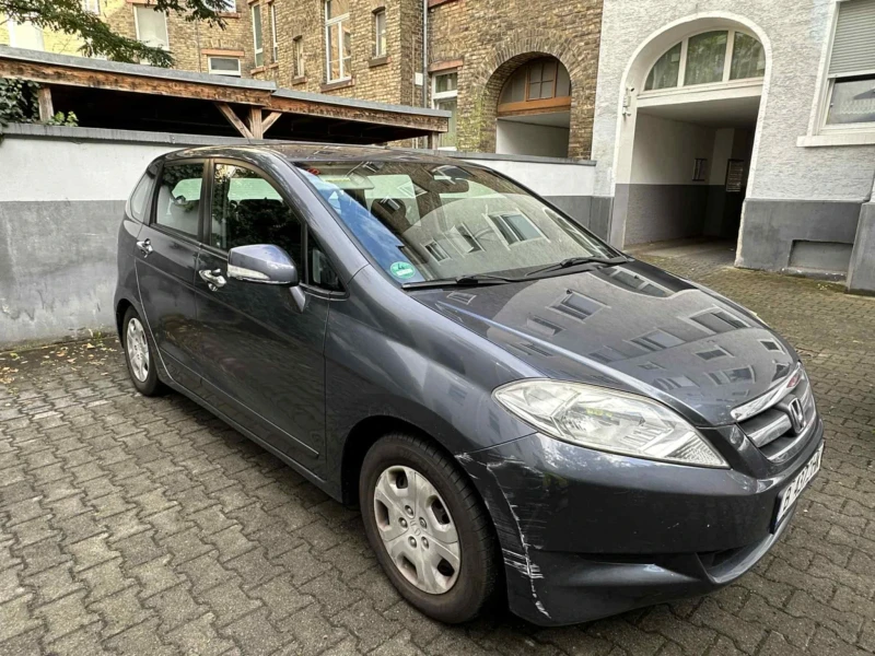 Honda Fr-v 1.7 i-VTEC, снимка 3 - Автомобили и джипове - 52646931