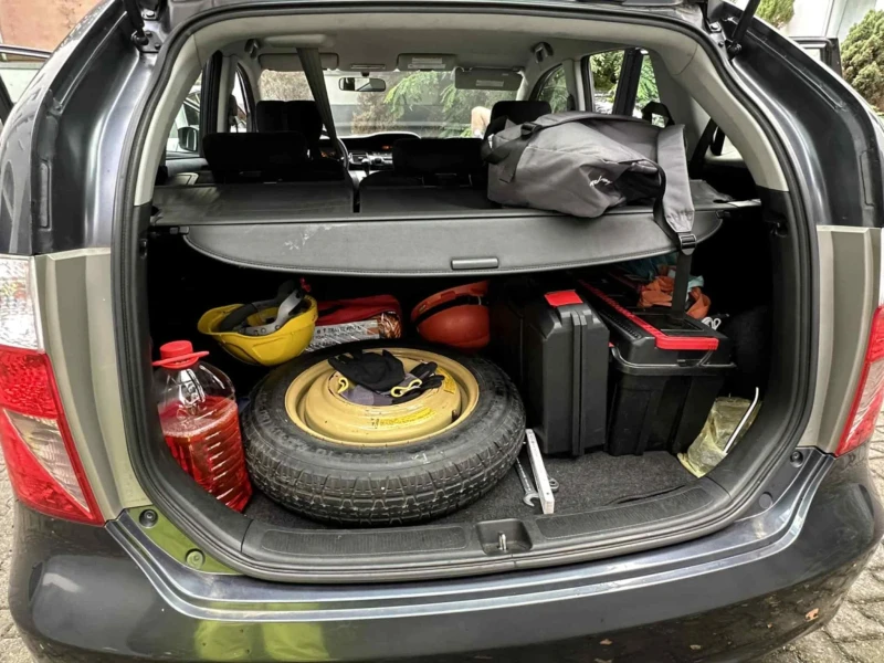 Honda Fr-v 1.7 i-VTEC, снимка 10 - Автомобили и джипове - 52646931