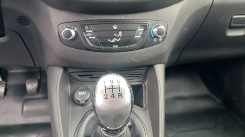 Ford Courier 1.5 tdci, снимка 11 - Автомобили и джипове - 51847216