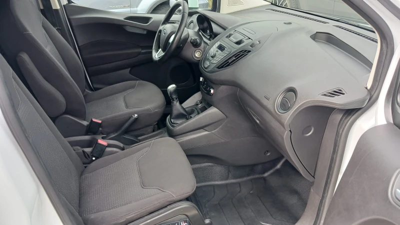 Ford Courier 1.5 tdci, снимка 9 - Автомобили и джипове - 51847216